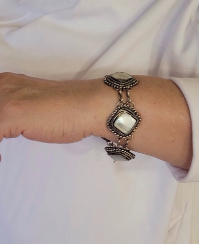Vintage bracelet with mother - with,