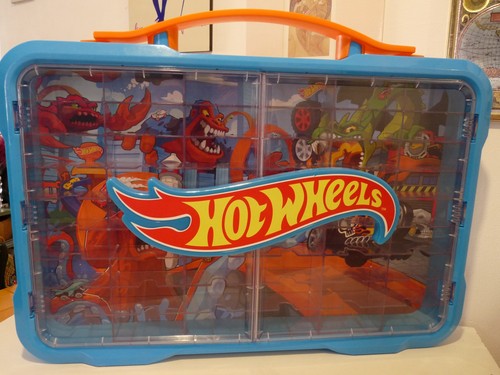 Hotwheels display carry case