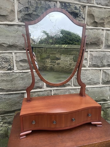 Quality mahogany dressing - quality,