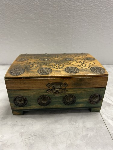 Handcrafted wooden trinket - wooden,