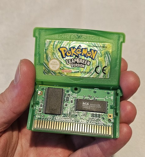 Pokemon leaf green - leaf,
