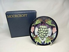 Moorcroft Christmas Grapes Pin