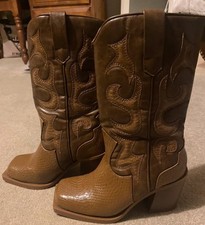 Womens Cowboy Boots Size 4
