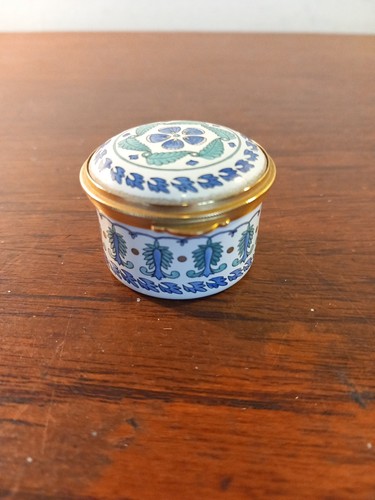 Staffordshire enamel box - staffordshire,
