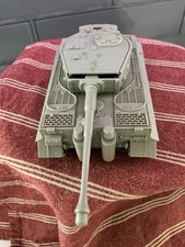 Monogram Models 1/32 Scale