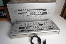 Roland TB-03 Bass Line Synthesizer Boxed