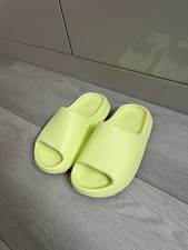 Yeezy slides green UK 4 - comes with box