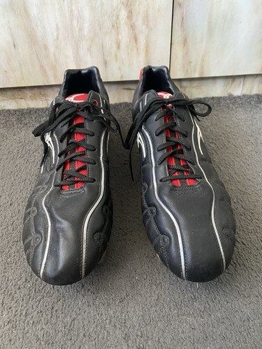 Gilbert red and black - gilbert,