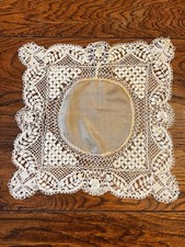ANTIQUE HAND MADE MALTESE SILK LACE HANDKERCHIEF Bridal Cream Round Centre (H1)
