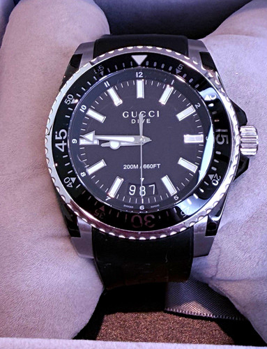 Gucci dive 44mm quartz - 44mm, date