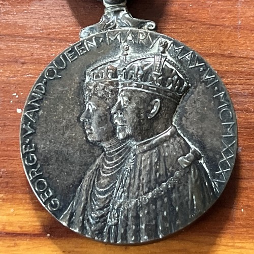 1935 silver jubilee medal - silver,