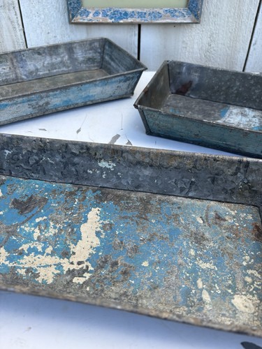 Galvanised metal vintage - tray,