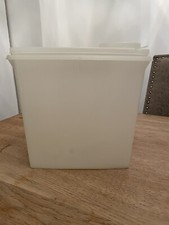 Vintage Tupperware Store and Pour Container Cereal Flour Pasta Rice 469 VGC