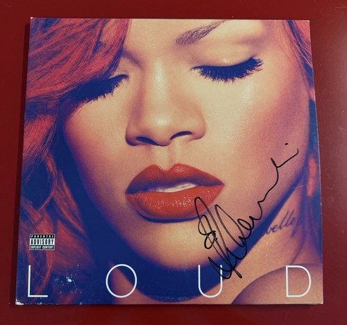 Rihanna signed autographed - rihanna,