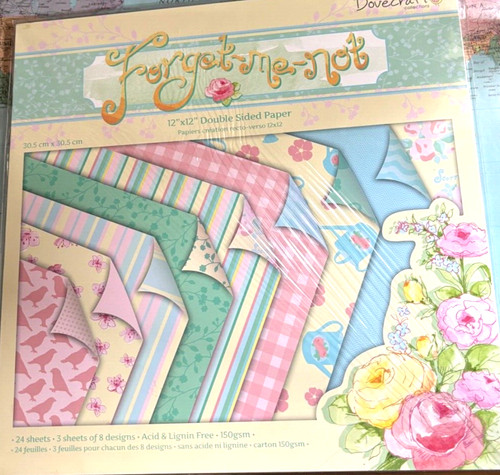 Crafting paper 12 sheets of - ,