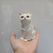 Beswick - White Kitten