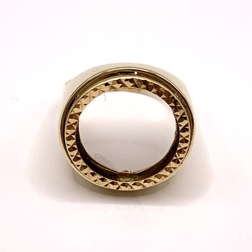 Half sovereign mount ring - half, 9ct
