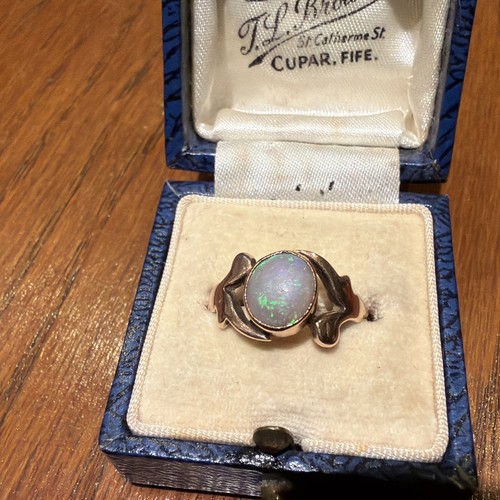 9ct gold opal - cabochon, ring