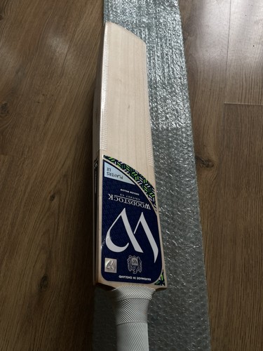 Cricket bat - cricket, (ready