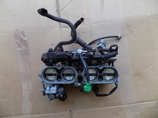 YAMAHA R1 2006 04 05 THROTTLE