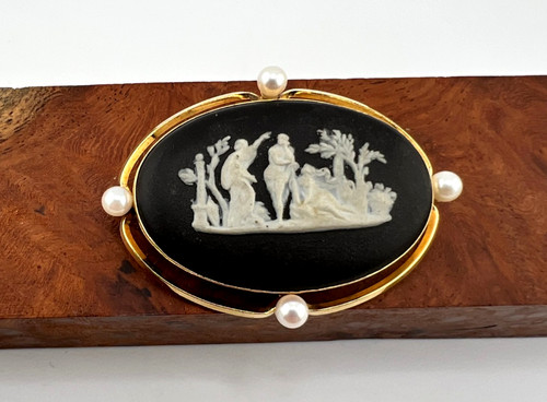 Wedgewood black basalt - ,