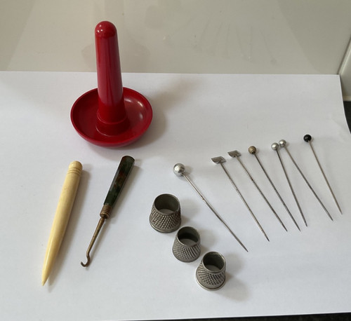 Vintage sewing bits and bobs