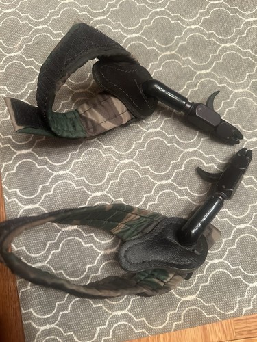 Left handed bow release - handed,