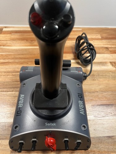 Saitek av8r usb joystick - av8r-01,
