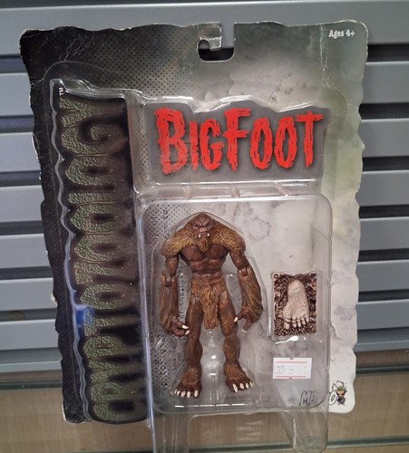 Horror figure big foot - horror,