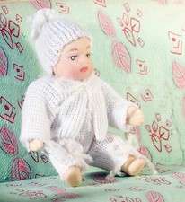 Dolls House Baby Girl Evelyn