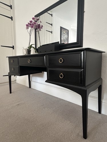 Upcycled stag minstrel - stag,