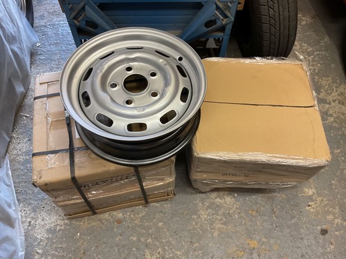 Four new maxilite - new, oem