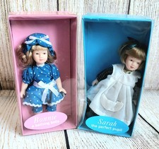 Pair Of Small, Boxed Girl