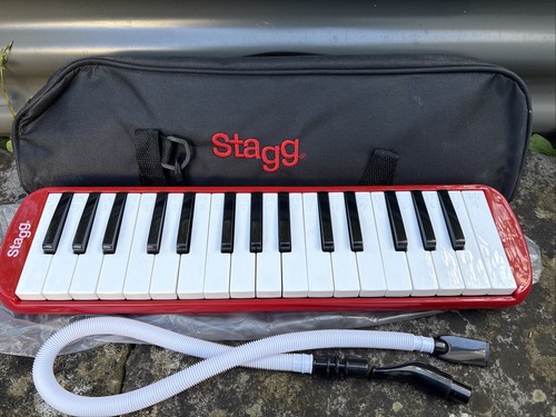 Stagg melodica with case pipe - stagg,