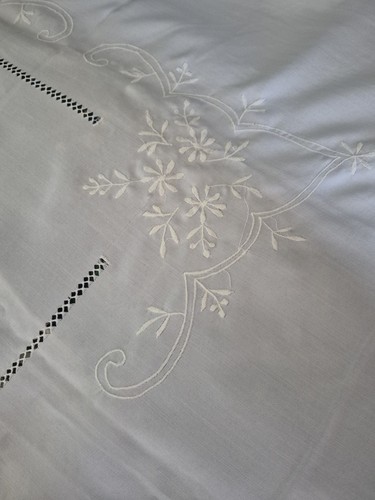 Vintage tablecloth white work - white,