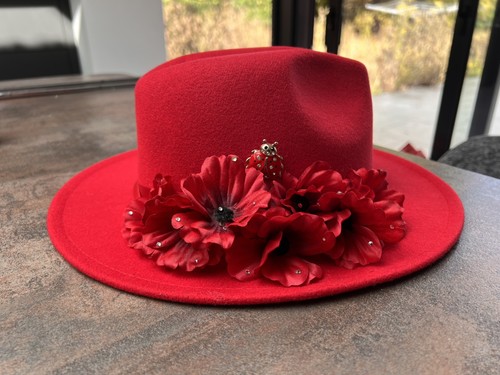Ladies red felt effect flowers - felt,