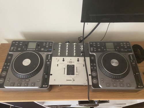 Stanton decks 324 dj - stanton,