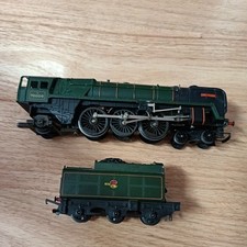 TRIANG HORNBY OO GAUGE R259 BR 4-6-2 BRITANNIA CLASS LOCOMOTIVE 70000 BRITANNIA 