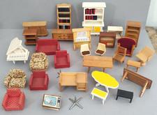 Job lot of vintage dolls house