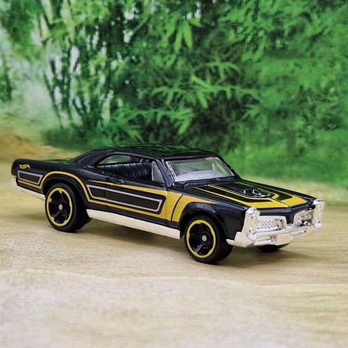 Hot wheels pontiac gto - hot,