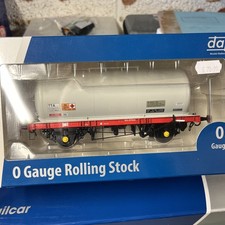 Dapol O gauge 45t TTA Tank Wagon Esso Red/Grey Chassis 56235  