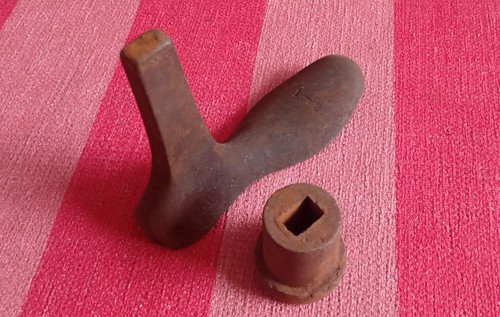 Vintage cast iron cobblers - vintage,