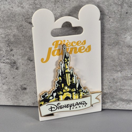 Disney pin trading badge - pin,