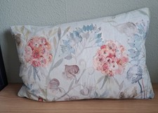 Voyage Lorient feather cushion