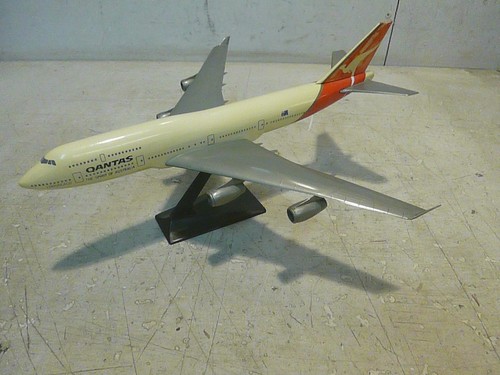 Qantas airlines plastic model - plastic,
