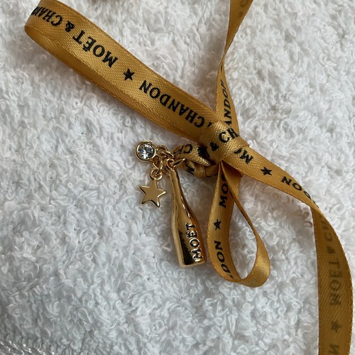 Moet chandon imperial gold - &,