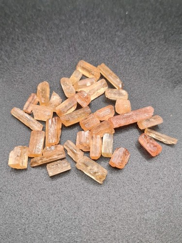 25g raw imperial - topaz, lot