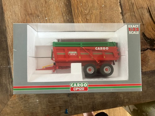 Universal hobbies cargo - uh,