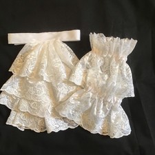 Jabot cravat and wrist - , cuffs