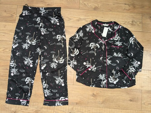 Black oriental floral - oriental,